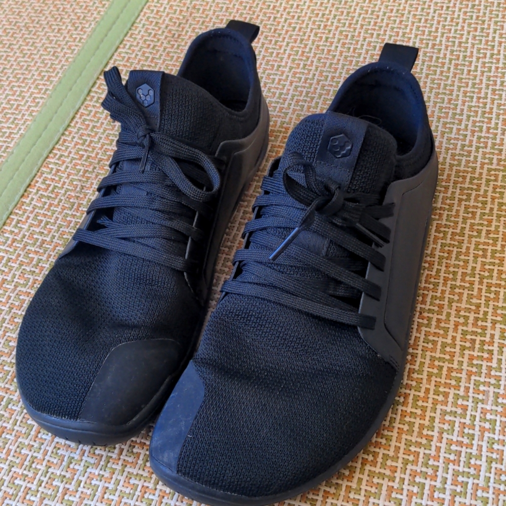 VIVOBAREFOOT barely worn US10 41L